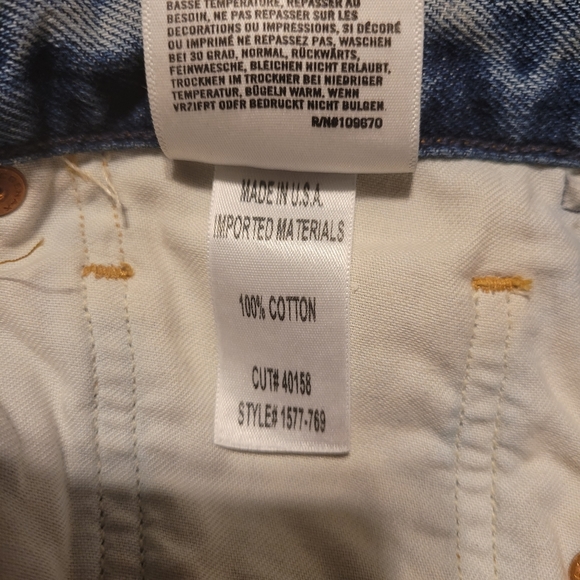 Levi's High Rise Wedgie Shorts - Picture 4 of 11